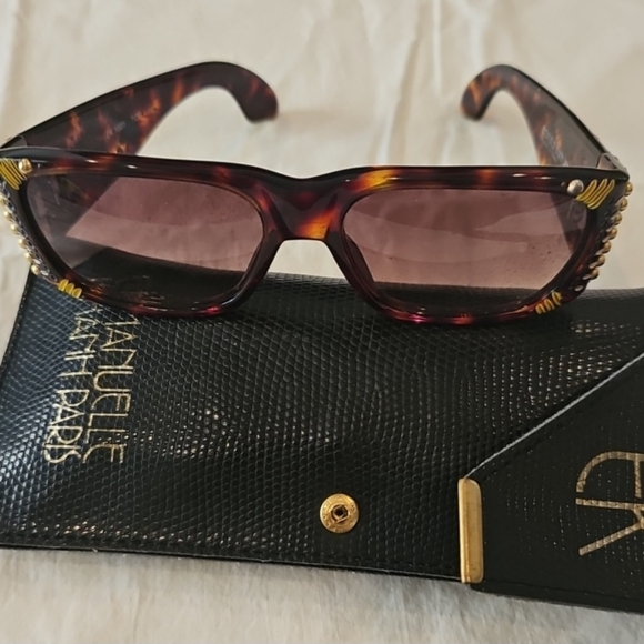 Emmanuelle khanh Vintage Sunglasses EK1601 TOR 18 with case Brown/Tortoise - Picture 2 of 7